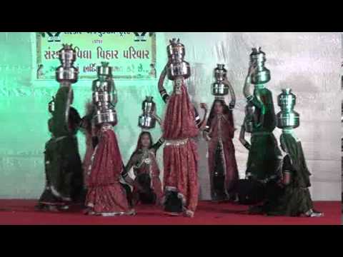 Sanskar Trust - 2014.01.04 - Annual Function - 018 Mathe Matukadi...
