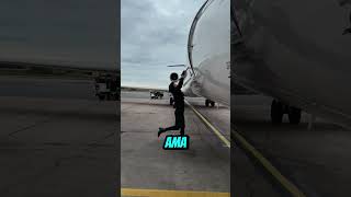 Uçağın Kapısını İlk Defa Açan Kadin