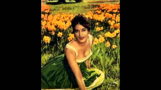 Watch Dalida La Fille Aux Pieds Nus video