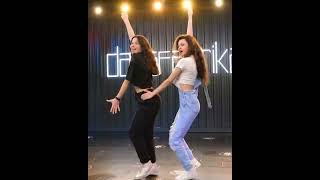 Su Burcu Yazgı Coşkun Muhteşem Dansı