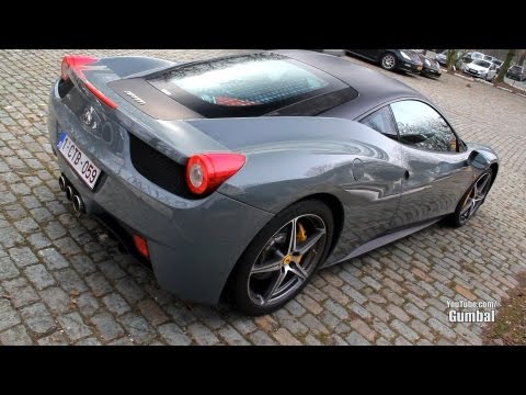 Ferrari 458 Italia in Grigio Medio Nero Opaco