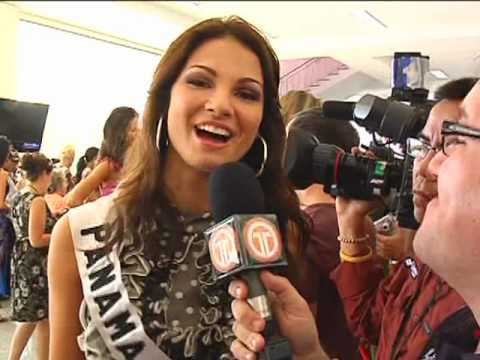 Miss Universe Vietnam 2008 - Alex Medela entrevista a Miss Panamá, Carolina Dementiev