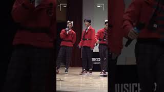 Stray Kids-24 to 25 (Lee Know Fancam)-181221 Fansign