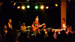 Watch Tea Leaf Green Faced With Love video
