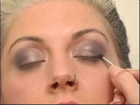 how to apply cleopatra makeup. How to Apply Evening Makeup