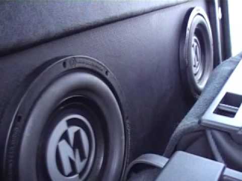 Audio Outlet Toyota Tundra - YouTube