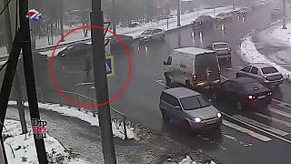 Видео На проспекте Александра Невского сбили женщину от САМПО ТВ 360, проспект Александра Невского, Петрозаводск, Россия
