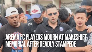 Indonesia Arema Fc Players Mourn At Makeshift Memorial After Deadly Stampede