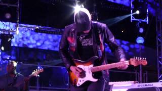 Watch Bruce Hornsby White Wheeled Limousine video