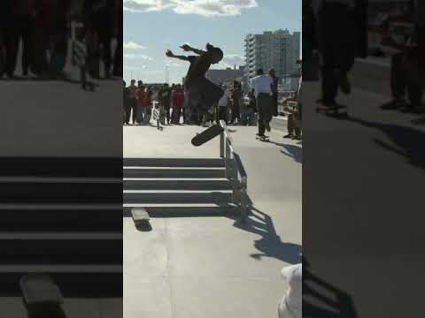 SWITCH KICK FLIP FRONT BOARD MARTIN SAAVERDA #SHORTS