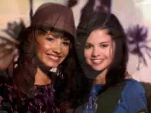 RARE Demi Lovato Maddie Lovato Dallas Lovato and Selena Go