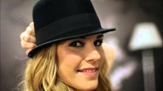 Watch Jennifer Paige The Edge video