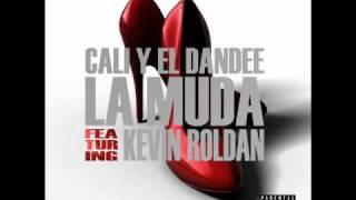 Watch Kevin Roldan La Muda video