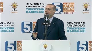 Erdoğan'dan salonu ayağa kaldıran şiir