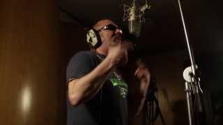 Mc Tunes - 5 Minutes In Paradise In Studio