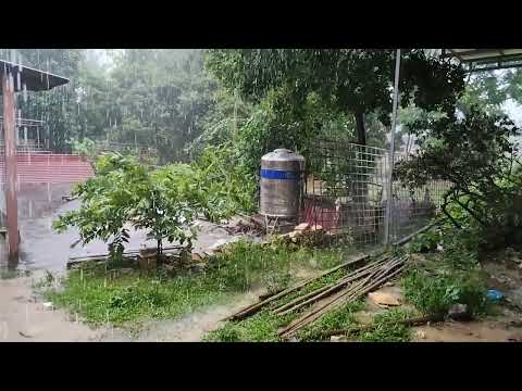 Quê em mưa to quá