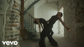 Watch Jessie Ware Hot N Heavy video