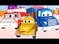 the Ambulance and Carl Transform help Tom the Tow Truck | Car...