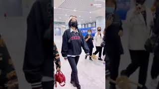 Yu Yan Is Always Nice To Her Fans Always