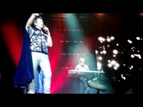 Atif Aslam & Jonathan J Paul - Kuch Is Tarha Complete Live at...