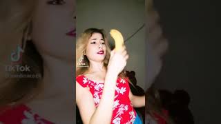 Periscope Liseli türk kızı muz yiyor