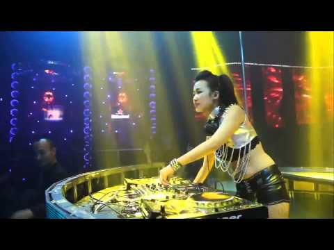 Nonstop 2015 ♫ Nhạc Sàn Dj Trang Moon Quẩy tại Bar ♫ in The Mix DJ Tít Xinh