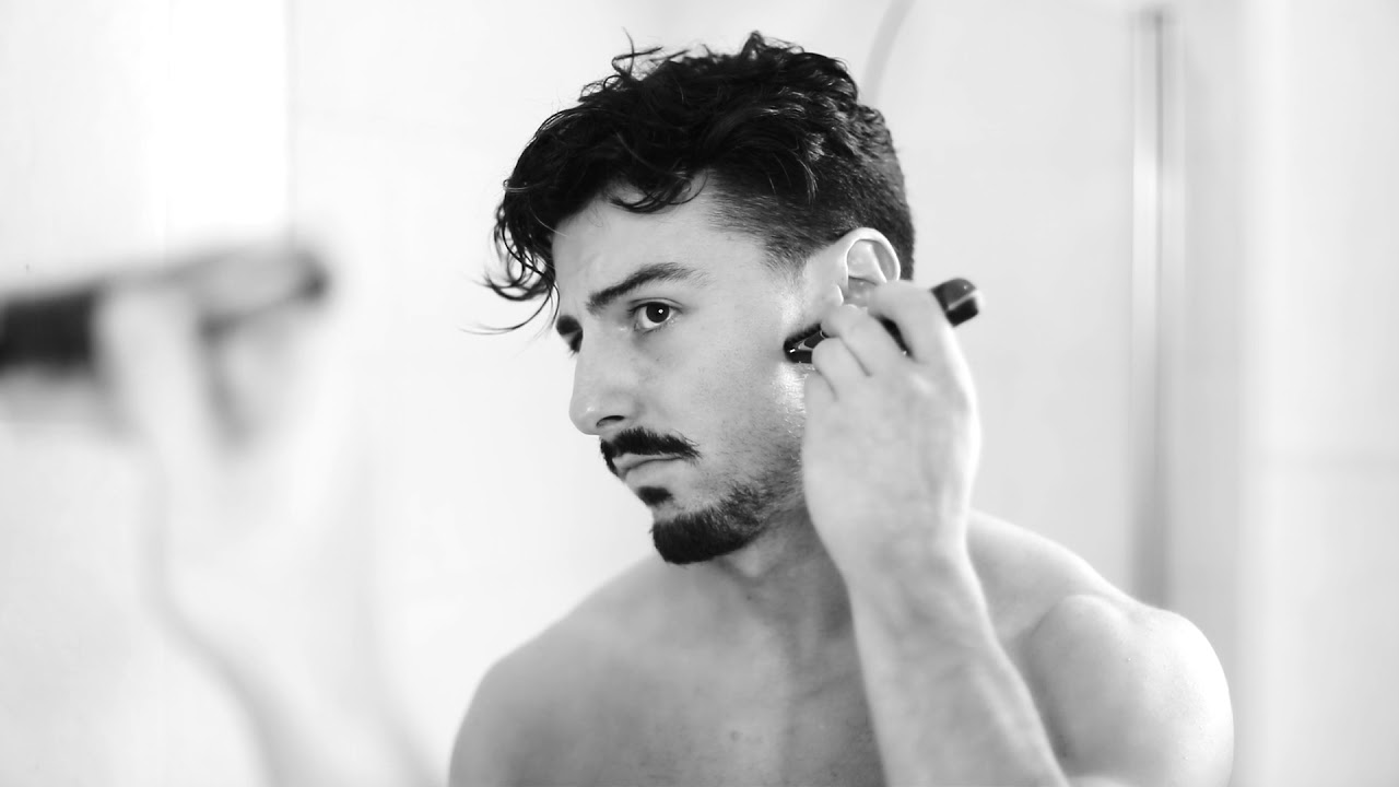 Rowan Row - Shaving my beard off after 7 years with Gillette
