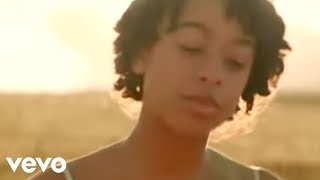 Watch Corinne Bailey Rae Put Your Records On video