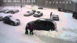 Видео ДТП в Петрозаводске на Карельском проспекте 17 января от stolica onego, Карельский проспект, Петрозаводск, Россия