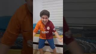 Kızlar Maç Izlerken Vs Erkekler