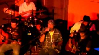 Watch Aljadaqui Volar video