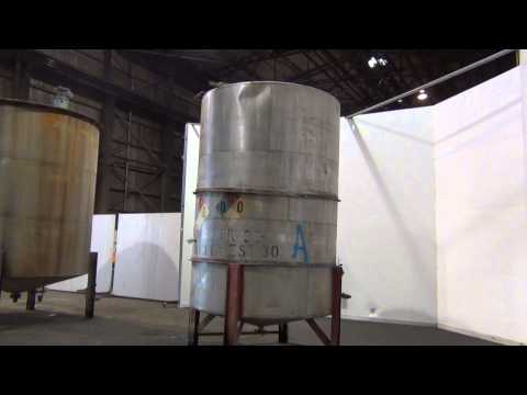 Used-3000 gallon Stainless Steel mix tank, with an agitator - stock # 44375017