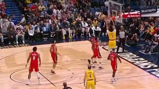 Kuzma Lobs The The Ball To Anthony Davis Off The Backboard For A Quick Slam