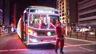 Papai Noel dançando na Avenida Paulista 2018