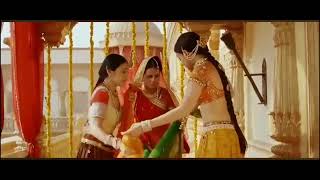 Aiswarya Rai Hot Saree Change Navel