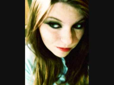 Glam Vampire Inspired Makeup. vampire makeup look. Glam Vampire Inspired Makeup.