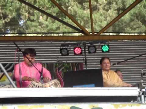 Anup Jalota - Chaudvin ka chaandTum itna jo muskura rahe ho
