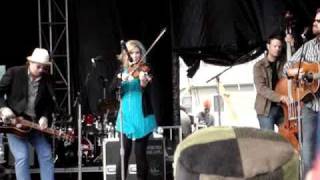 Watch Alison Krauss This Sad Song video