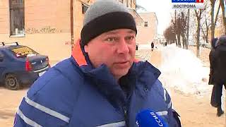 Video V Kostrome reshayut, kak sdelat uzkiye gorodskiye ulitsy prigodnymi dlya proyezda from ΠΠ’Π Π ΠΠΎΡΡΡΠΎΠΌΠ°, 1st Pantusovskiy drive, Kostroma, Russia