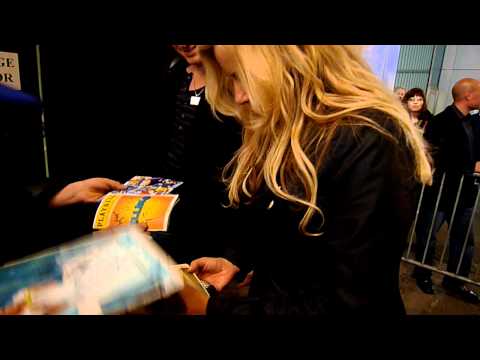 Jennifer Coolidge American Pie Stifler's mom signing in person NOV 2010