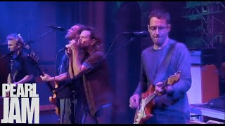 Watch Pearl Jam Unemployable video