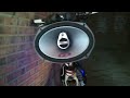 Bici con luces de neones y un radio caset de coche con altavoz max 350watios