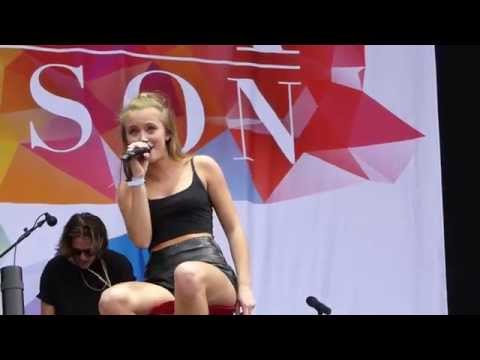 Zara Larsson - She's Not Me (Live, Bråvalla Festival, Norrköping, Sweden - 2015-06-27)