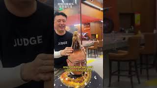 Kafasına Bardak Yapan Adam