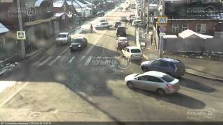 Видео ДТП на ул. Алма-Атинская и ул. 2-я линия 08.02.15 от Кубань 24, 15-я линия, Ростов-на-Дону, Россия