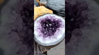 Sarang Batu Amethyst Dibelah Lagi