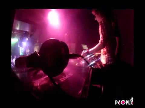 DJ SVET IN PEOPLE CLUB.flv