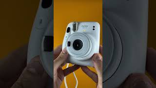 Loading Film Instax Mini 11