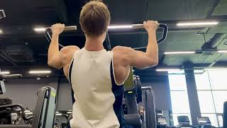 17 Year Old Bodybuilder Day In The Life