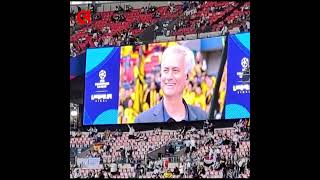Alkışlar Ve Jose Mourinho